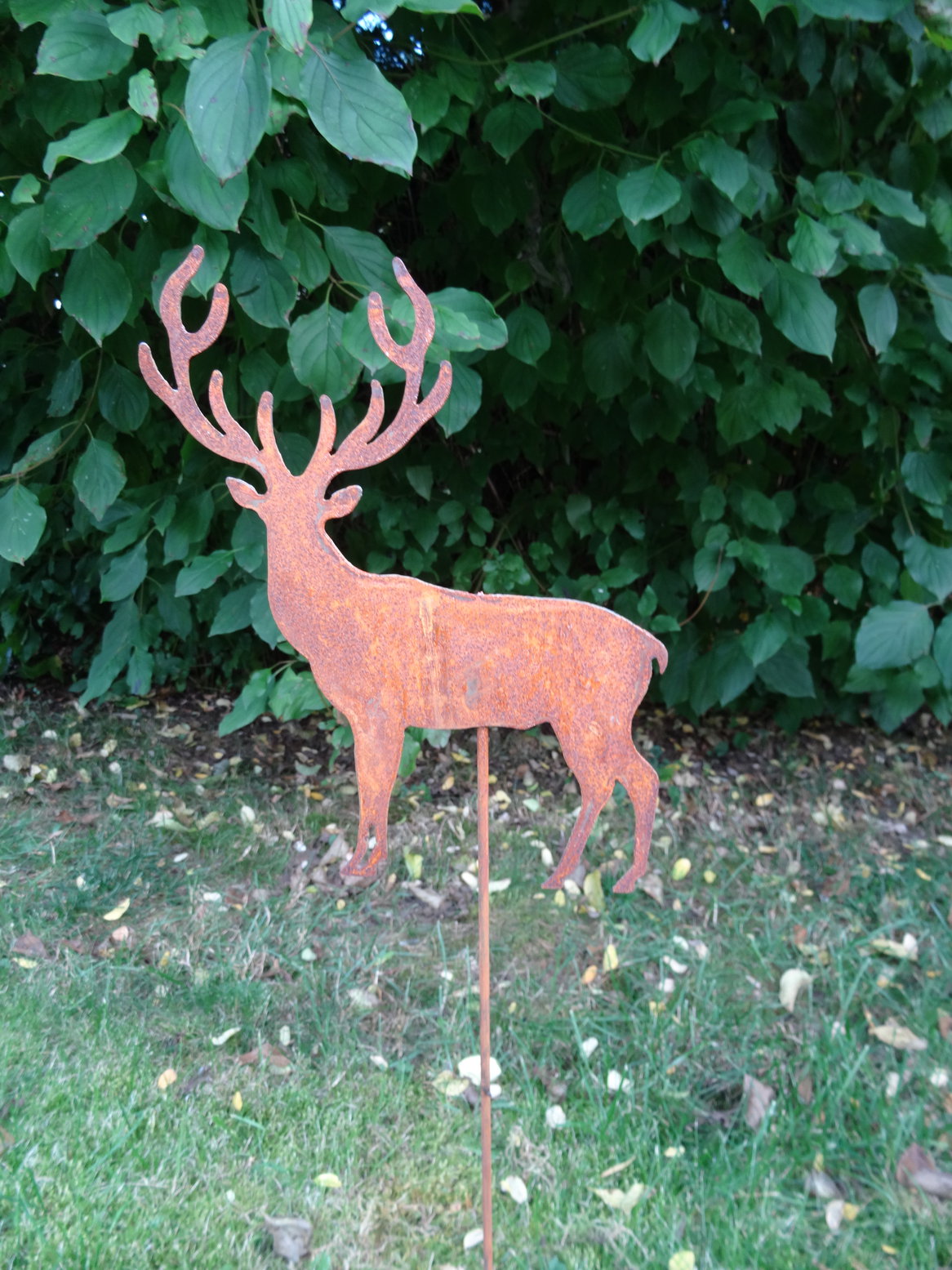 Gartenstecker Hirsch stehend aus Metall, 63 cm, Rost, Gartendeko, Reh